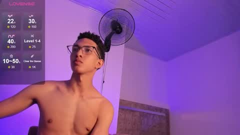 cj_davis1 online show from September 14, 12:39 pm