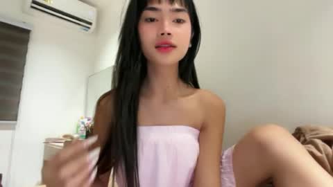claire_siroksi online show from July 30, 4:51 pm