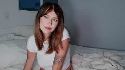 clairerae3 online show from June 28, 3:35 am