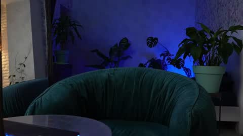 Clara online show from June 21, 6:25 pm
