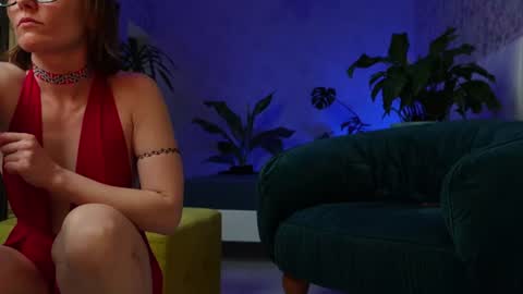 Clara online show from June 15, 6:33 pm