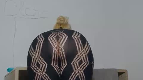 Clara online show from May 30, 9:46 pm
