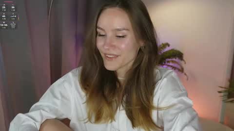 Snapshot of clare_ff chatting on October 10, 1:50 pm Claire online show from October 10, 1:50 pm