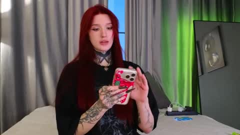 Sophie online show from March 30, 2:33 am