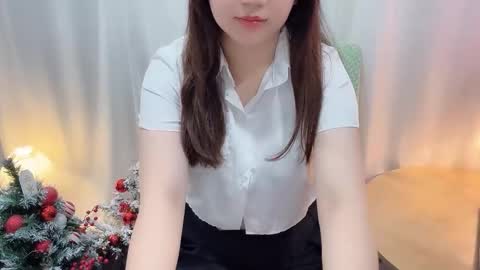 Clari online show from November 30, 5:03 am