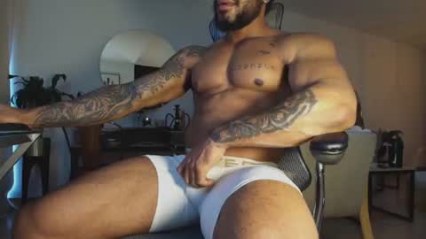 clark_strong online show from June 25, 11:15 am