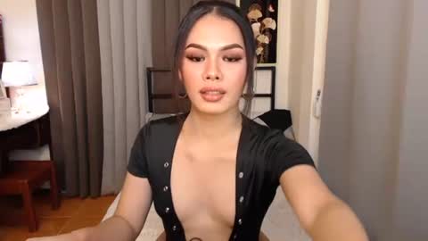 maika online show from October 13, 7:43 am