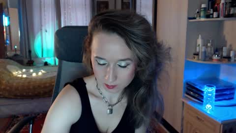 classyinna online show from November 11, 8:38 am