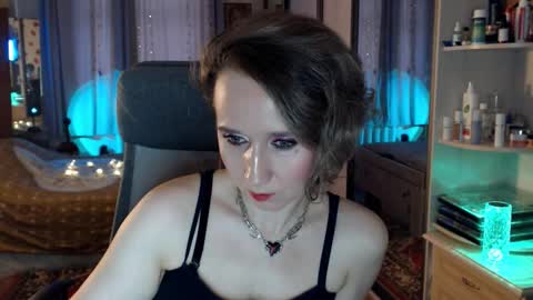 classyinna online show from November 12, 8:49 am