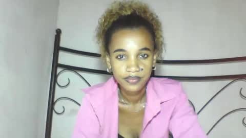 claudianne online show from April 8, 7:22 am