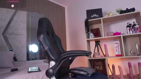 Cleo Adams online show from March 12, 5:44 am