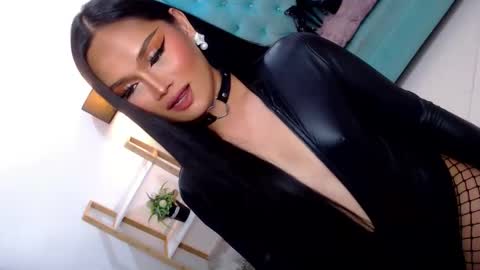 Cleo online show from March 16, 8:35 pm