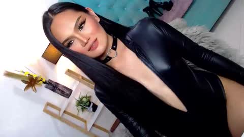 Cleo online show from December 2, 1:37 am