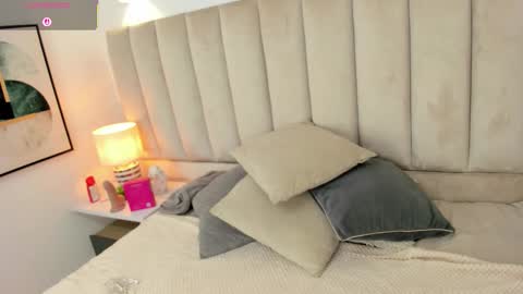 Snapshot of clhoe_johnson_ chatting on October 7, 12:45 pm clhoe_johnson_ online show from October 7, 12:45 pm