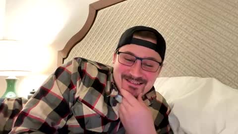 clitcommander1320 online show from February 23, 7:22 am