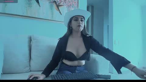 Cloe online show from June 1, 8:21 pm