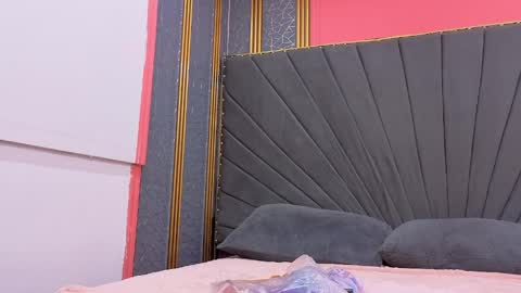 Cloe online show from April 6, 2:07 pm