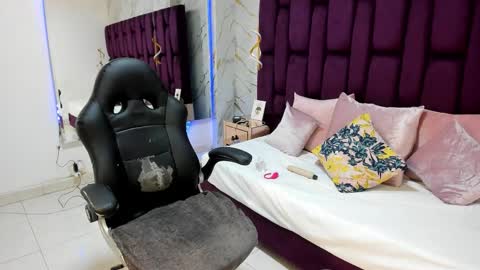 Cloe online show from October 21, 5:27 pm