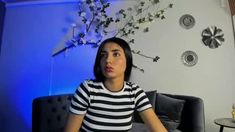 CLOE  online show from November 3, 7:59 pm