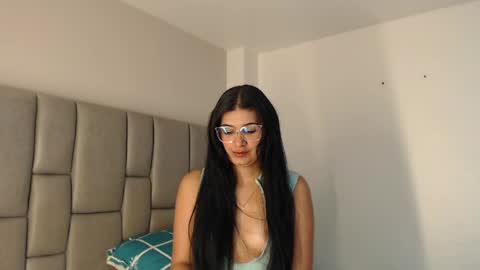 cloe online show from April 13, 1:37 pm