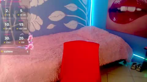 Elizabeth online show from June 10, 11:53 am
