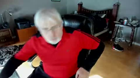 Snapshot of cloudalert62 chatting on February 13, 10:33 pm cloudalert62 online show from February 13, 10:33 pm