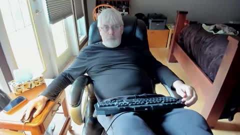 cloudalert62 online show from March 22, 5:39 pm