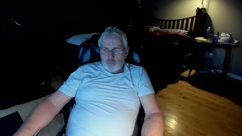 Snapshot of cloudalert62 chatting on January 10, 10:57 pm cloudalert62 online show from January 10, 10:57 pm