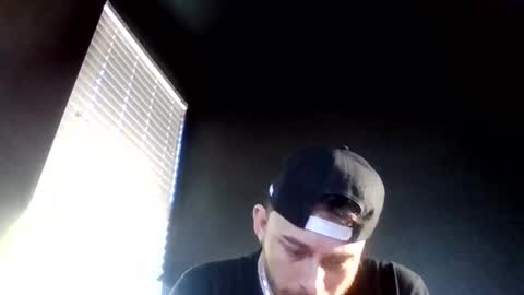 tallhungandcloudy online show from May 11, 1:23 am