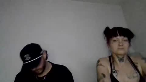 tallhungandcloudy online show from April 14, 11:24 am