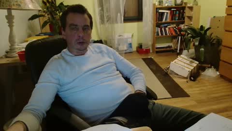 Snapshot of clouplefun chatting on January 28, 6:27 am clouplefun online show from January 28, 6:27 am