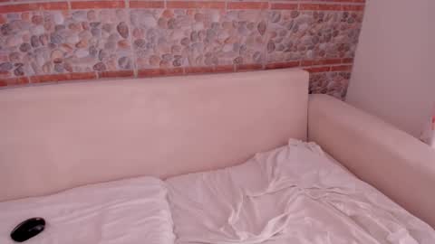 Chloe  online show from October 30, 2:50 pm