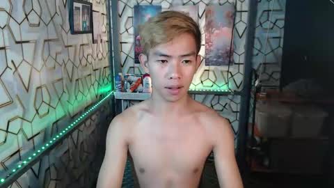 clyde_twinkx online show from October 26, 6:07 pm