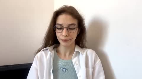 Anya online show from June 12, 4:28 pm