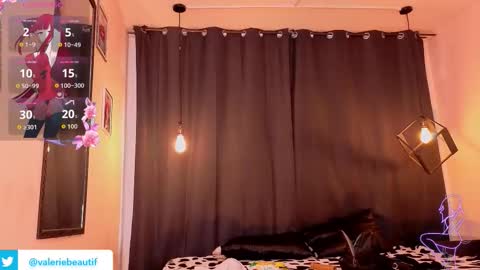 Valerie  nenitasexy online show from October 28, 12:28 pm