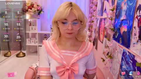 Mia online show from September 23, 3:17 pm