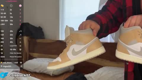 Cole online show from December 4, 7:35 pm