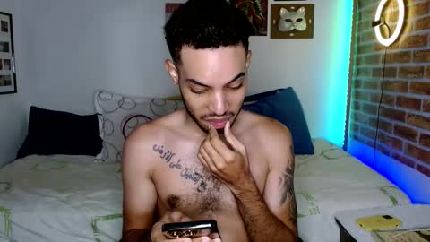 Snapshot of colinlatinbrown chatting on February 26, 12:05 pm IG  online show from February 26, 12:05 pm