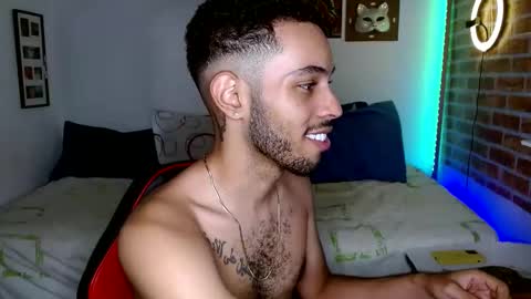 Snapshot of colinlatinbrown chatting on February 25, 10:42 pm IG  online show from February 25, 10:42 pm