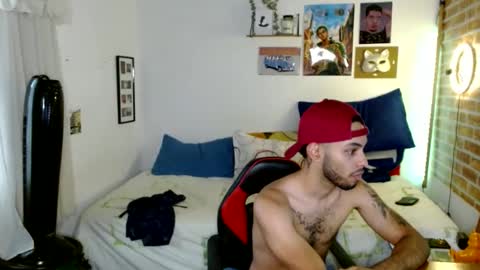 Snapshot of colinlatinbrown chatting on February 11, 8:31 pm IG  online show from February 11, 8:31 pm