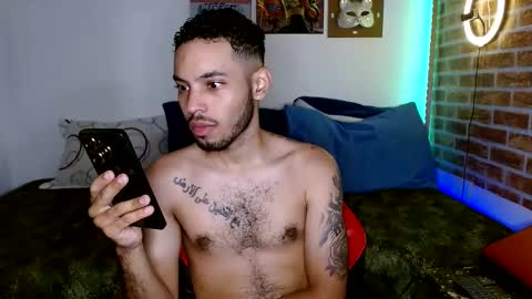 Snapshot of colinlatinbrown chatting on February 26, 11:41 pm IG  online show from February 26, 11:41 pm