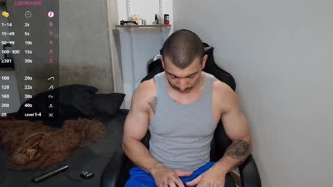 colombianmuscle8 online show from January 24, 3:11 am