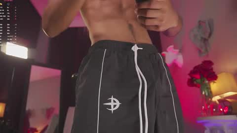 colstorw_ online show from February 3, 10:08 am