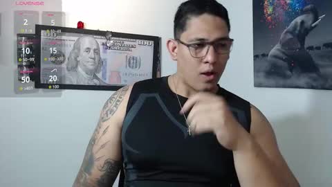 coltonmassif_ online show from January 9, 6:52 am