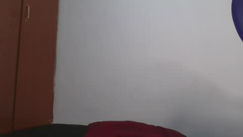 Snapshot of comicalcara chatting on February 19, 3:27 pm Cara online show from February 19, 3:27 pm