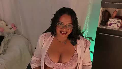 conielaurenth online show from April 9, 2:37 am