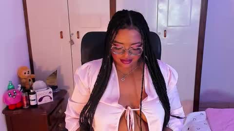 conielaurenth online show from September 14, 12:46 am