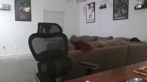 controllercutie online show from October 27, 12:05 pm