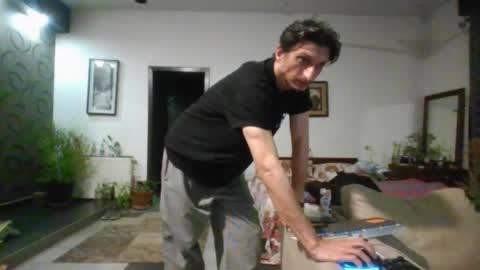 Cool2Buddies online show from April 6, 6:42 pm