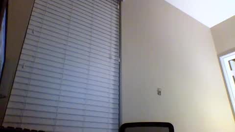 cooldude122222 online show from February 10, 2:19 am